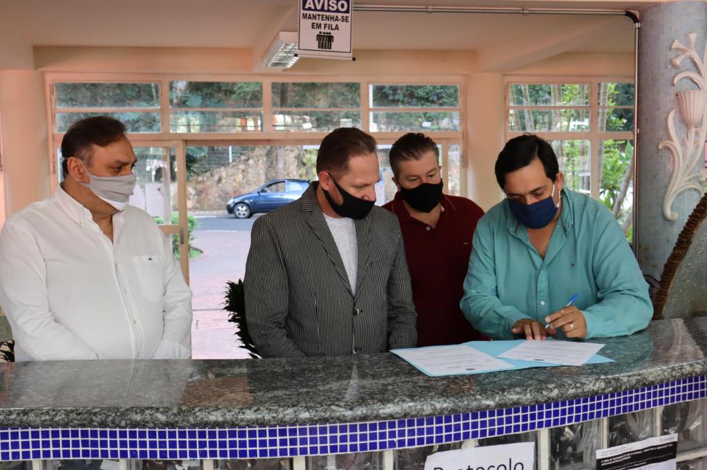foto de Serra Negra: Assinada ordem de serviço para obras no Loteamento Placidolândia