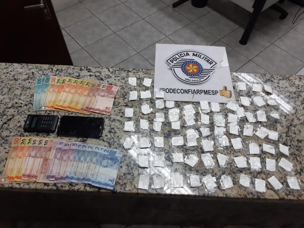 foto de Polícia localiza 75 papelotes de cocaína em motoneta 