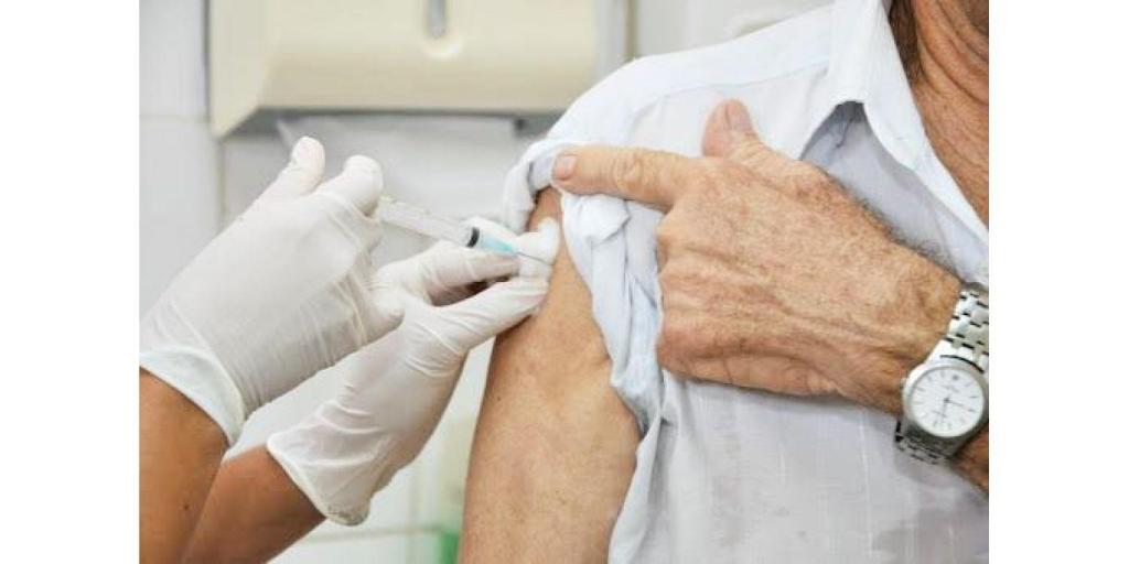 foto de A pedido do Governo do Estado, Prefeitura de Amparo suspende vacinação de pessoas com 64 anos