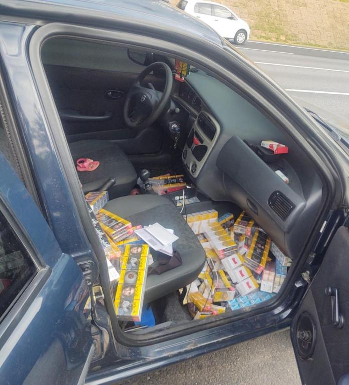 foto de Polícia apreende carga de cigarros roubados após perseguição por rodovias