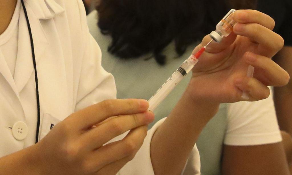 foto de SP: Conselho de Enfermagem apura 51 denúncias de fraude na vacinação