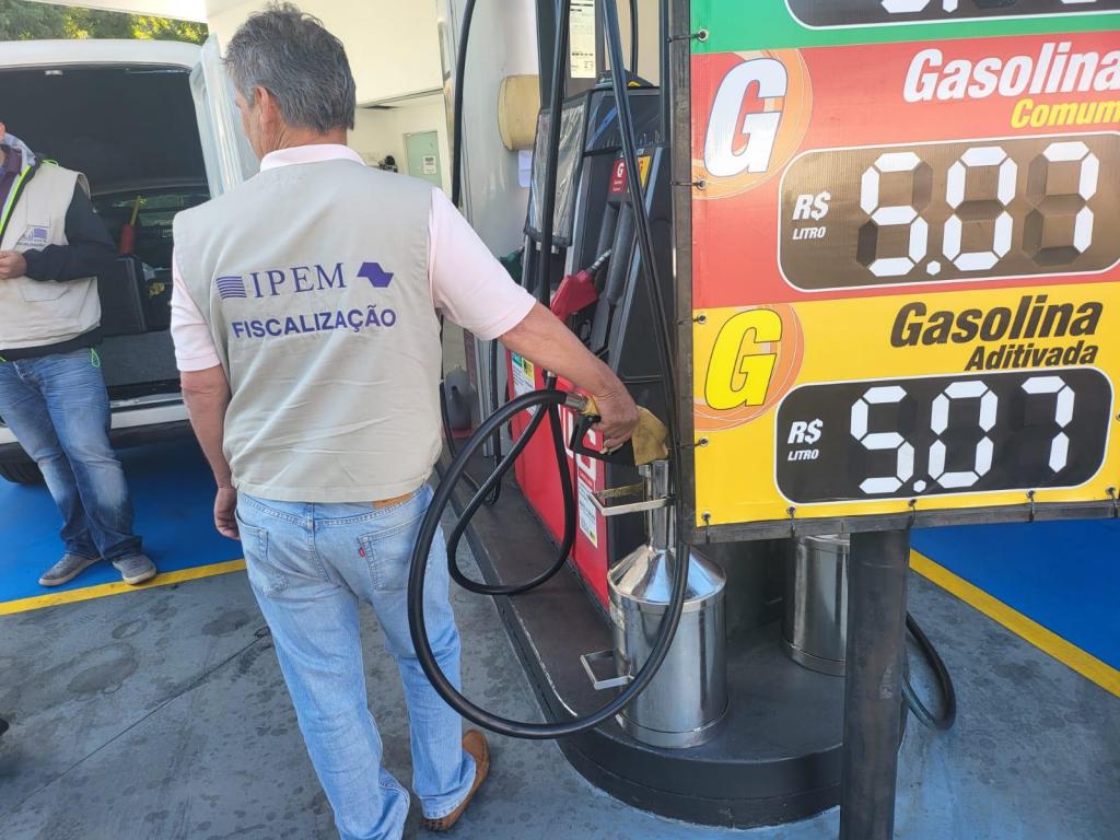 foto de Ipem realiza operação de fiscalização em postos de gasolina em Amparo